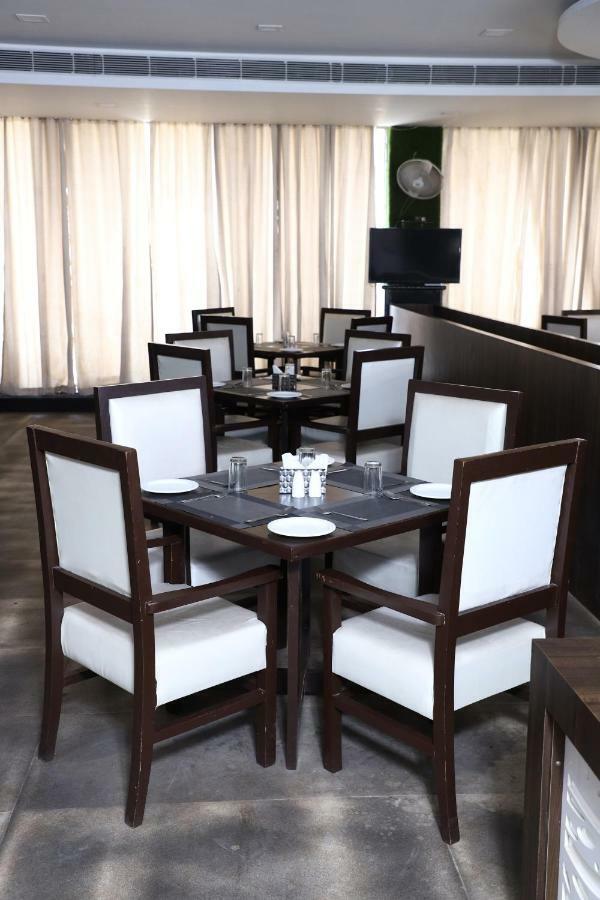 Diwan Hotel And Restaurant Surkhi Екстер'єр фото